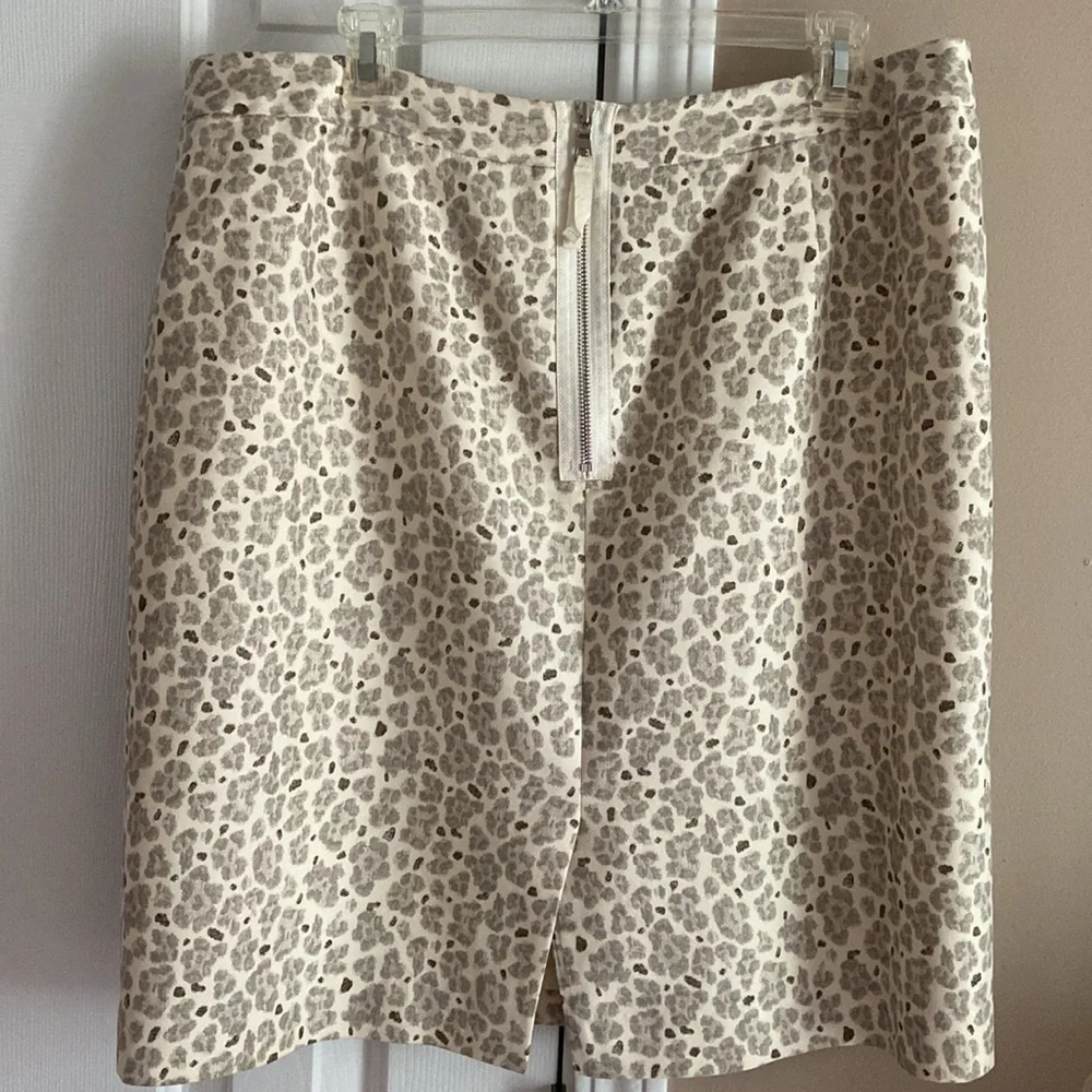 LOFT sophisticated cream